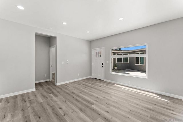 4864 Fond Du Lac Ct, San Diego, CA 92117