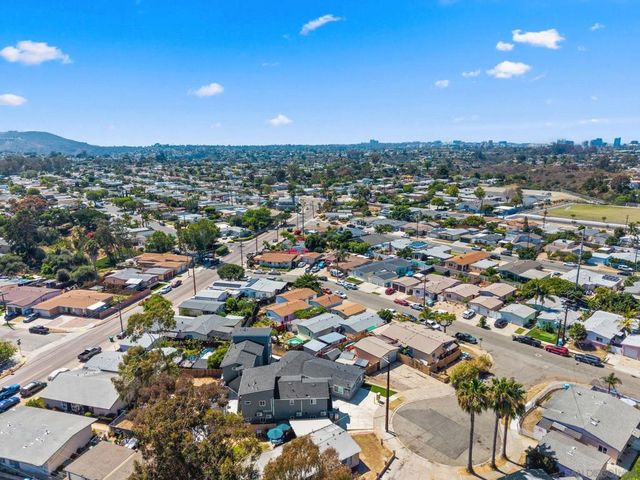 4864 Fond Du Lac Ct, San Diego, CA 92117