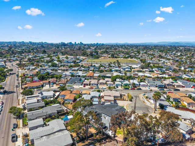 4864 Fond Du Lac Ct, San Diego, CA 92117