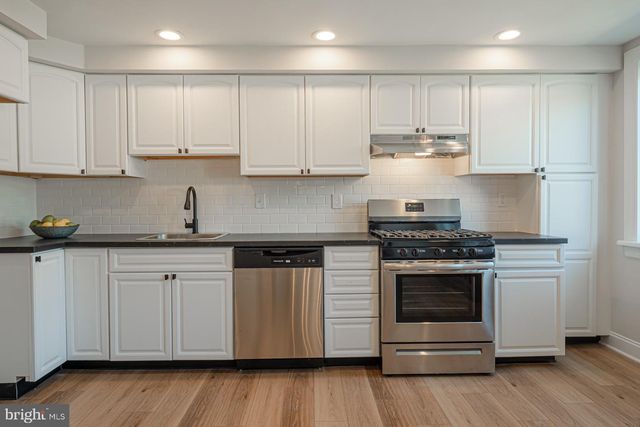 330 GRAMERCY DR, Clifton Heights, PA 19018