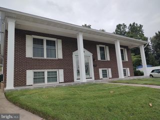 8006 WOODHAVEN CT, Baltimore, MD 21237