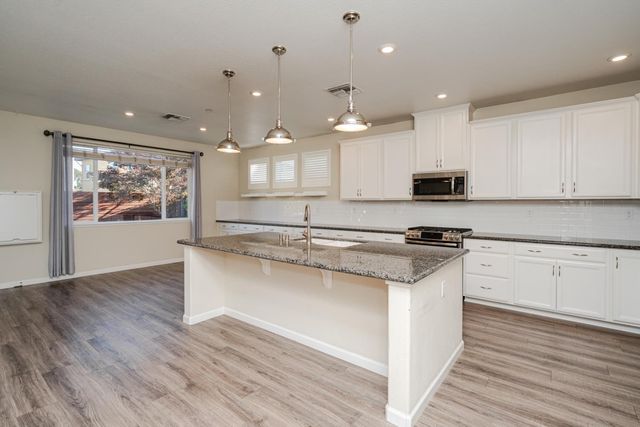 3965 Deergrass Cir, Rocklin, CA 95677
