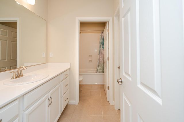 3965 Deergrass Cir, Rocklin, CA 95677