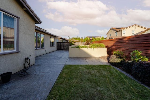 3965 Deergrass Cir, Rocklin, CA 95677
