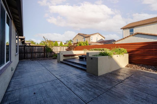 3965 Deergrass Cir, Rocklin, CA 95677