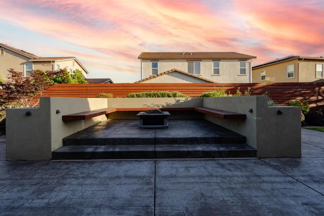 3965 Deergrass Cir, Rocklin, CA 95677