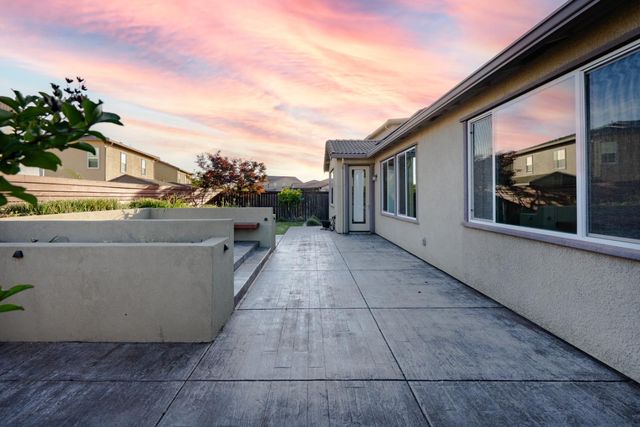 3965 Deergrass Cir, Rocklin, CA 95677