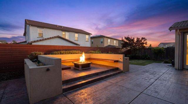 3965 Deergrass Cir, Rocklin, CA 95677
