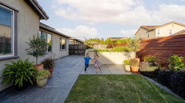3965 Deergrass Cir, Rocklin, CA 95677
