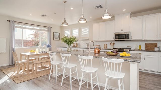 3965 Deergrass Cir, Rocklin, CA 95677