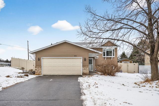 9656 Thomas Avenue N, Brooklyn Park, MN 55444