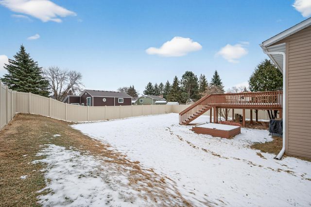 9656 Thomas Avenue N, Brooklyn Park, MN 55444