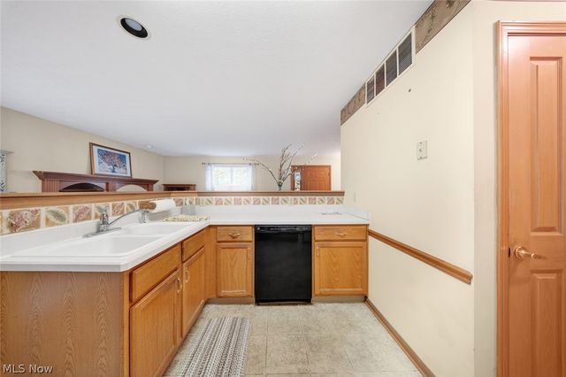 23174 Grist Mill Court, Olmsted Falls, OH 44138