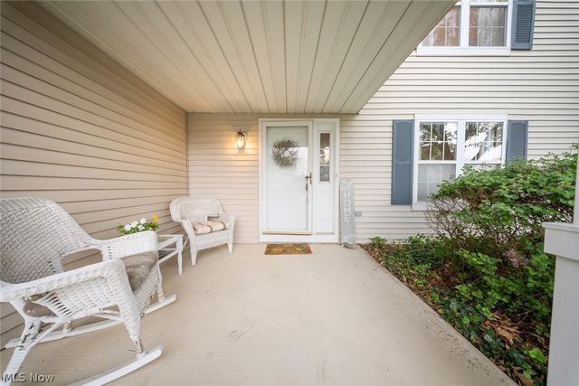 23174 Grist Mill Court, Olmsted Falls, OH 44138