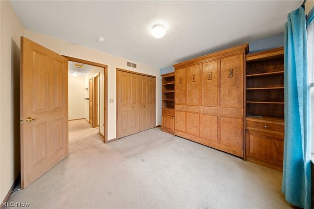 23174 Grist Mill Court, Olmsted Falls, OH 44138