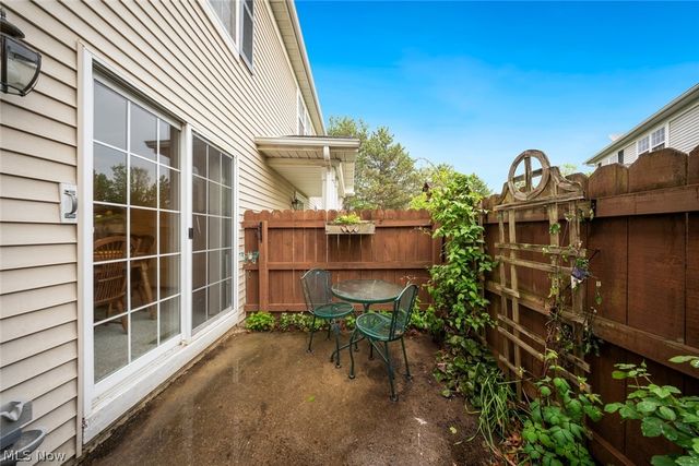 23174 Grist Mill Court, Olmsted Falls, OH 44138