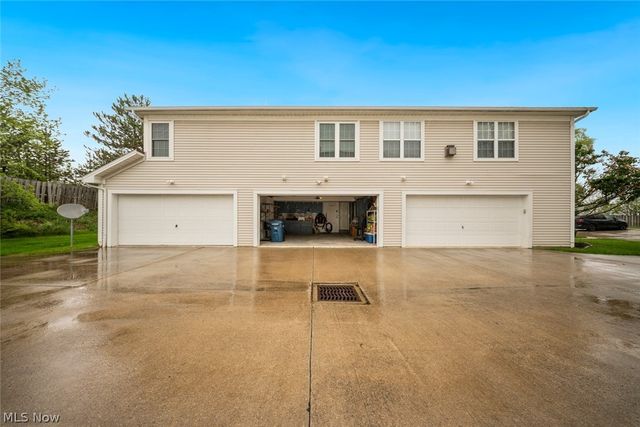 23174 Grist Mill Court, Olmsted Falls, OH 44138