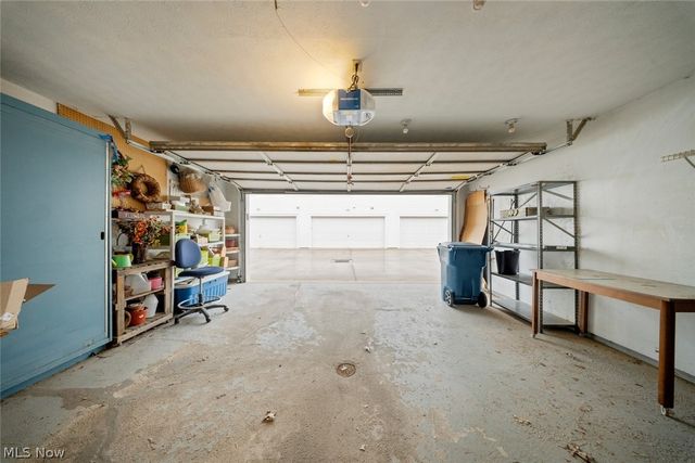 23174 Grist Mill Court, Olmsted Falls, OH 44138