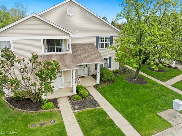 23174 Grist Mill Court, Olmsted Falls, OH 44138