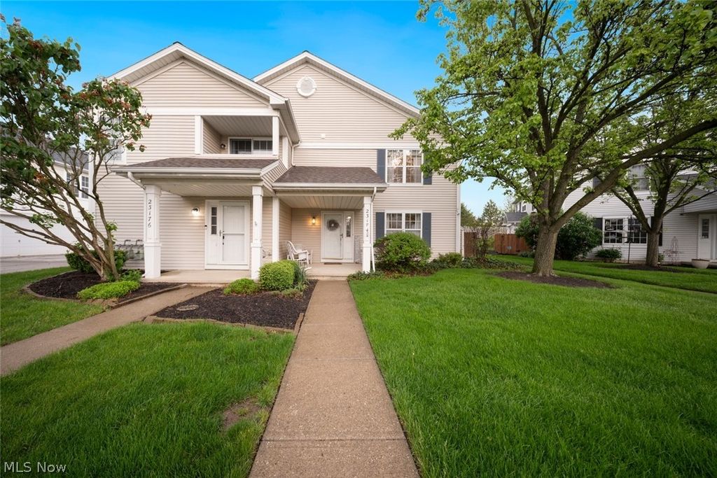 23174 Grist Mill Court, Olmsted Falls, OH 44138