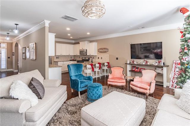 302 Barbados Lane, Suwanee, GA 30024