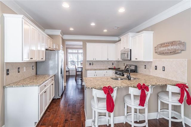 302 Barbados Lane, Suwanee, GA 30024