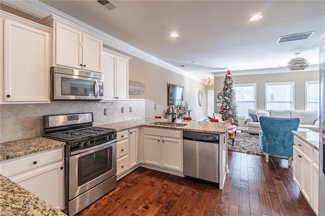 302 Barbados Lane, Suwanee, GA 30024