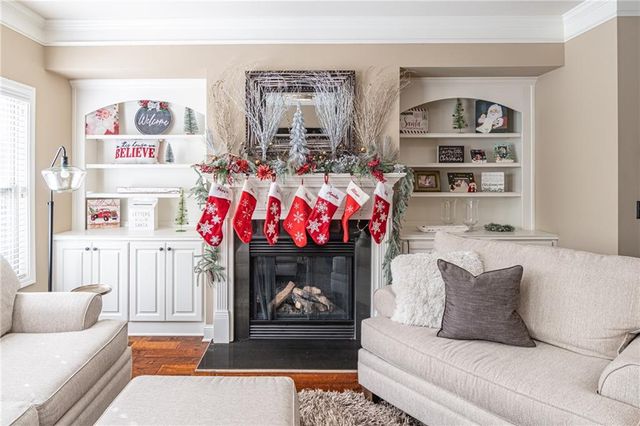 302 Barbados Lane, Suwanee, GA 30024