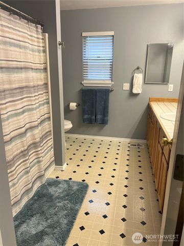 4006 Peters Lane, Anacortes, WA 98221