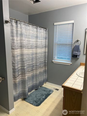 4006 Peters Lane, Anacortes, WA 98221