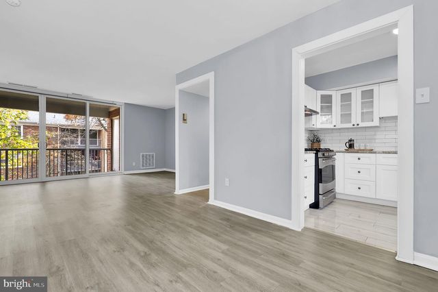 724 QUINCE ORCHARD BLVD #202, Gaithersburg, MD 20878