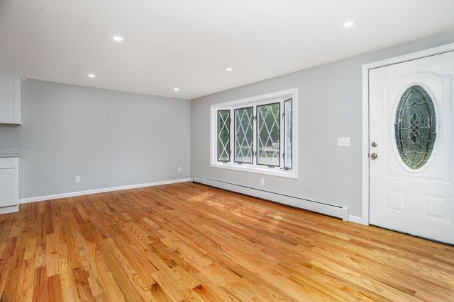 22 Albert Dr, Templeton, MA 01468