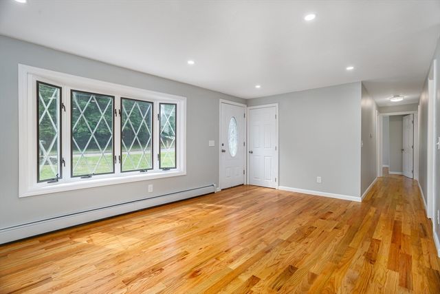 22 Albert Dr, Templeton, MA 01468