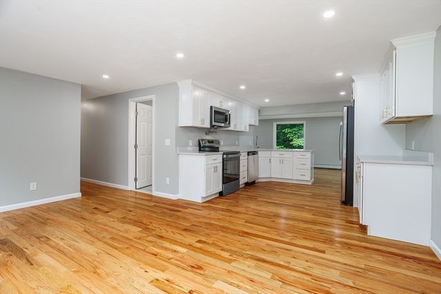 22 Albert Dr, Templeton, MA 01468