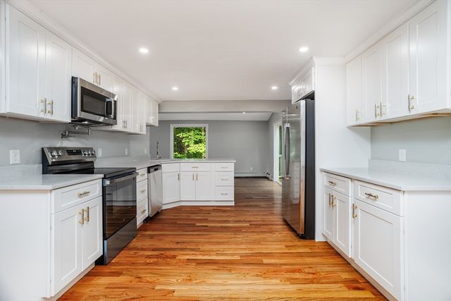 22 Albert Dr, Templeton, MA 01468