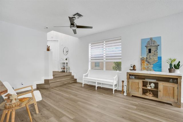 9814 NW 1st Manor, Coral Springs, FL 33071