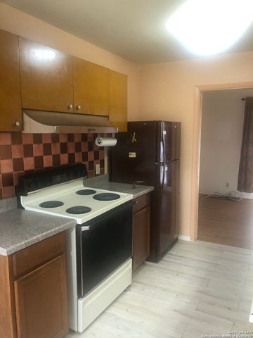 8411 Deer Hvn, San Antonio, TX 78230