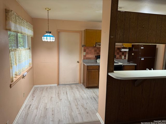 8411 Deer Hvn, San Antonio, TX 78230