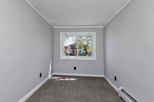 16 Market St, Lawrence, MA 01843