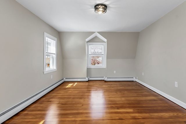 16 Market St, Lawrence, MA 01843