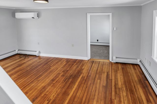 16 Market St, Lawrence, MA 01843