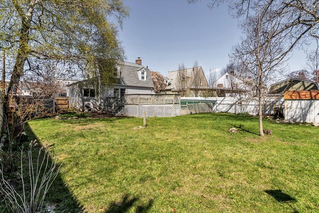 16 Market St, Lawrence, MA 01843