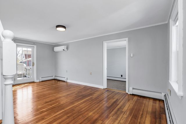 16 Market St, Lawrence, MA 01843