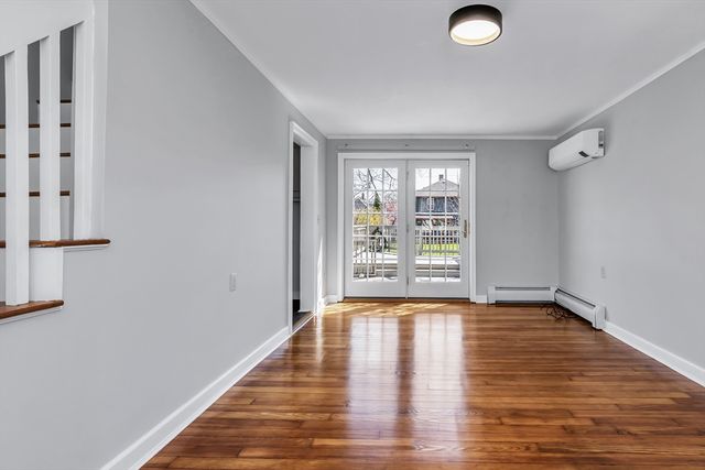 16 Market St, Lawrence, MA 01843