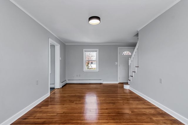 16 Market St, Lawrence, MA 01843