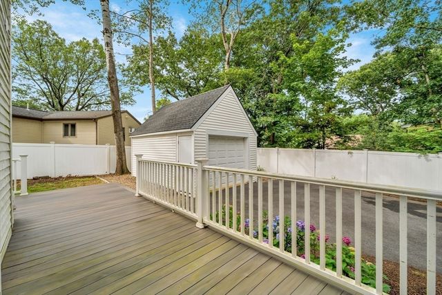 3 Highet Ave, Woburn, MA 01801