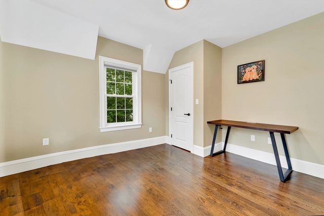 3 Highet Ave, Woburn, MA 01801