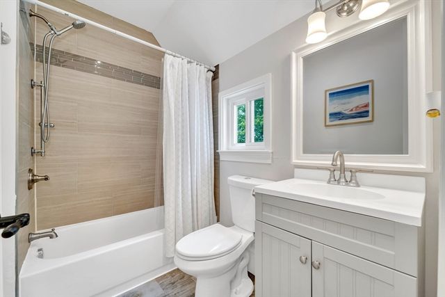 3 Highet Ave, Woburn, MA 01801