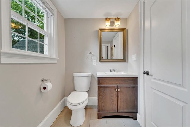 3 Highet Ave, Woburn, MA 01801