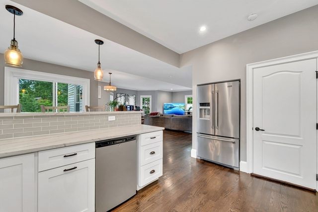 3 Highet Ave, Woburn, MA 01801